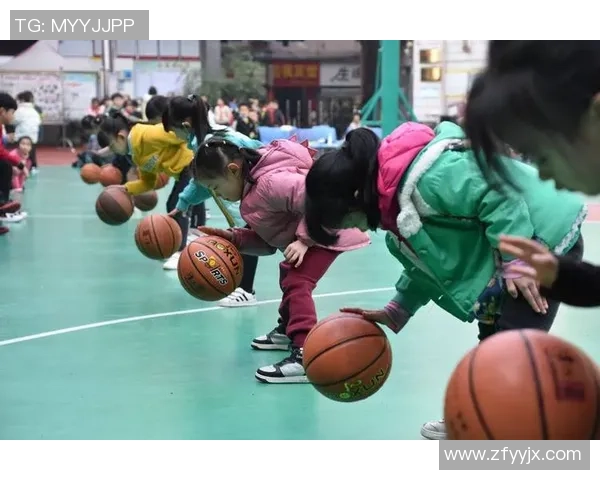 小学花式篮球的魅力与技巧探索让孩子们在运动中快乐成长 小学花式篮球的魅力与技巧探索让孩子们在运动中快乐成长